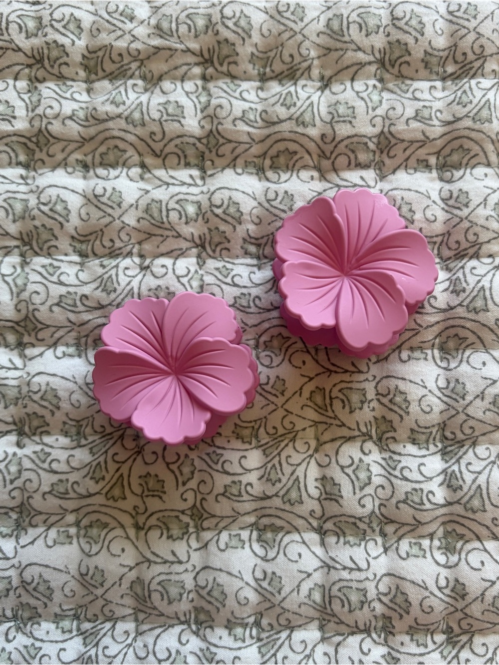 Pink Flower hair claw clips - Set of 2